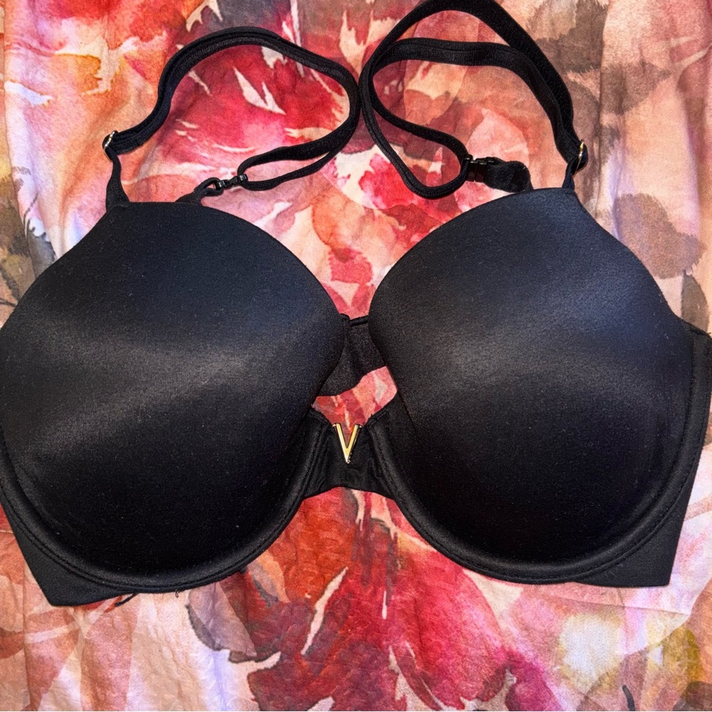 Victoria's Secret Body Lined Demi Bra with Gold V Accent 32DD